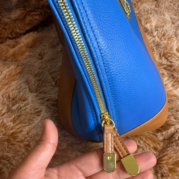 Joy & Iman Blue and Tan Handbag - Picture 11 of 16